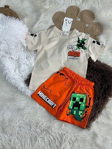 MİNECRAFT DESENLİ ŞORTLU TAKIM
