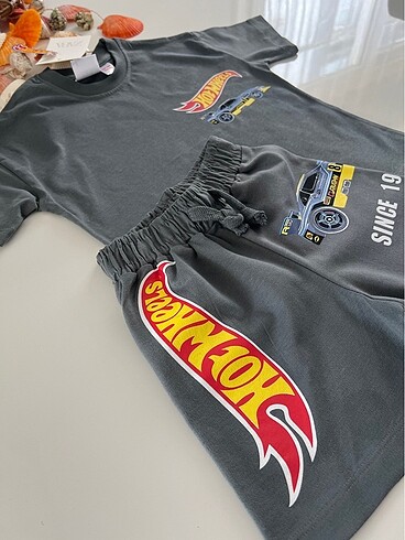 Zara HOT WHEELS DESENLİ ŞORTLU TAKIM