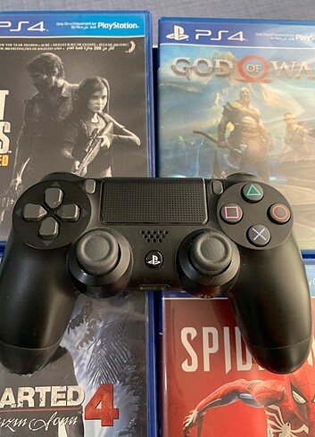 Beden Kutulu PlayStation 4 slim 500 gb + 4 oyun 1 kol