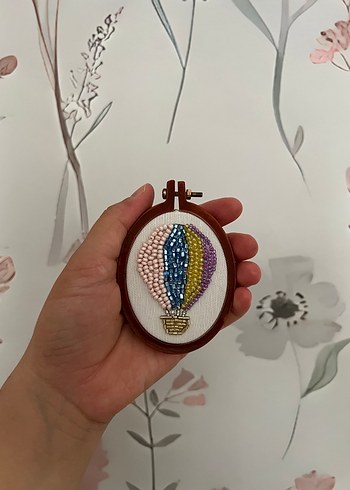 Diğer Kasnak Boncuk İşlemeli Balon Desen
