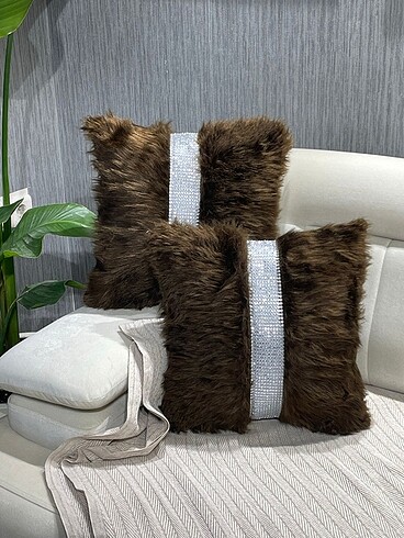 Peluş şeritli kırlent kılıfı 2 ADET