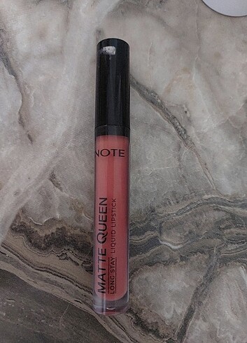 Note matte queen ruj