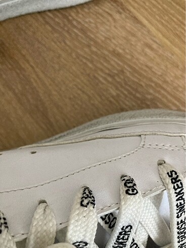 37 Beden beyaz Renk GOLDEN GOOSE