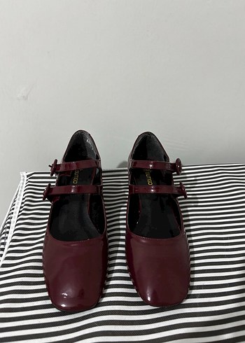 Diğer 1 Kez Giyindim Daha İlk Aldigim Gibi Bordo Mary Jane Topuklu