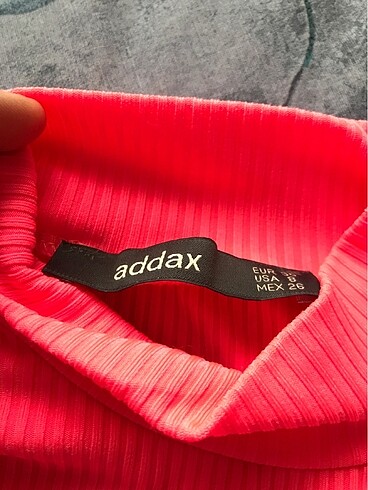 Addax crop tshirt