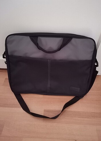 ORJİNAL LAPTOP ÇANTASI
