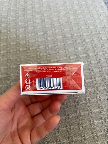  Beden Renk Jelatini üstünde parfüm