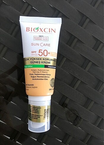 Bioxcin renkli güneş kremi