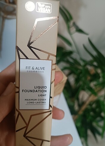 Diğer Fit &Alıve fondöten