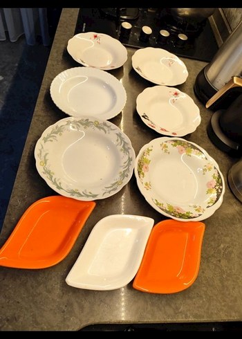 Çeşitli Desenlerde Beyaz Yemek Tabakları - Görsel 3