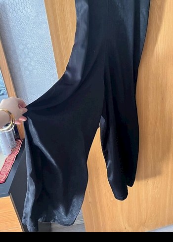 Siyah V Yakalı Uzun Kadın Tulum - Görsel 3