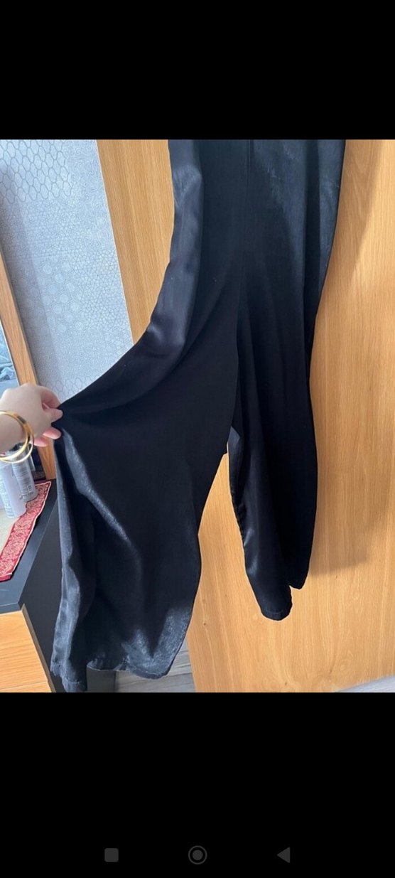 Siyah V Yakalı Uzun Kadın Tulum - Görsel 3