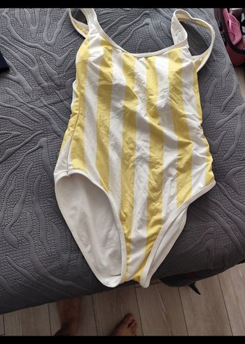 Sarı Çizgili İnce Askılı Mayo - Görsel 6