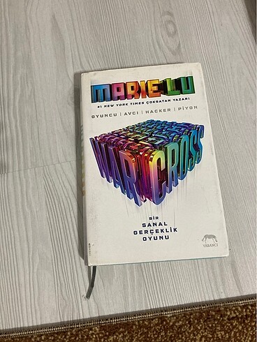 Warcross serisi