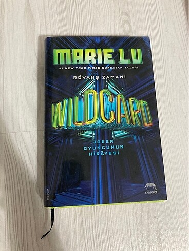 Warcross serisi
