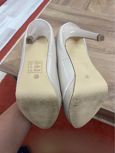 37 Beden Casa Rossi Stiletto