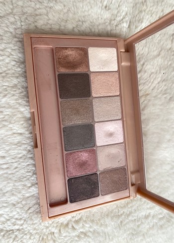Maybelline Maybelline the blushed nudes Far Paleti