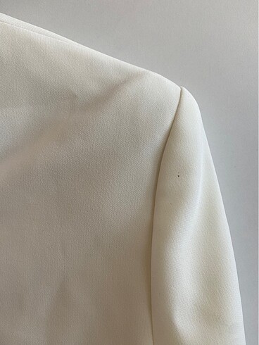 42 Beden beyaz Renk Gusto Kırık Beyaz Ceket