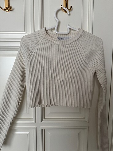 bershka crop kazak