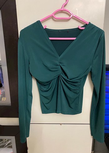 Yeşil V Yaka Pileli Uzun Kollu Bluz - Görsel 2