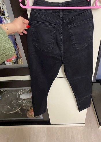 Siyah Kemer Detaylı Dar Kesim Kadın Kot Pantolon - Görsel 6