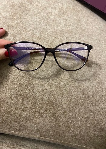 Kahverengi Minimalist Kadın Gözlüğü
Mavi ışık korumalı camı - Görsel 5