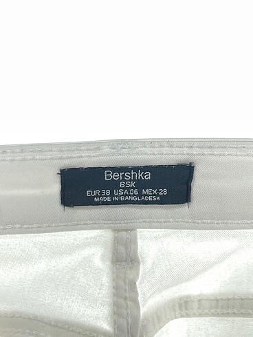 38 Beden çeşitli Renk Bershka Jean / Kot %70 İndirimli.