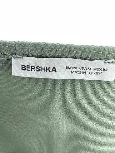 m Beden yeşil Renk Bershka Bluz %70 İndirimli.