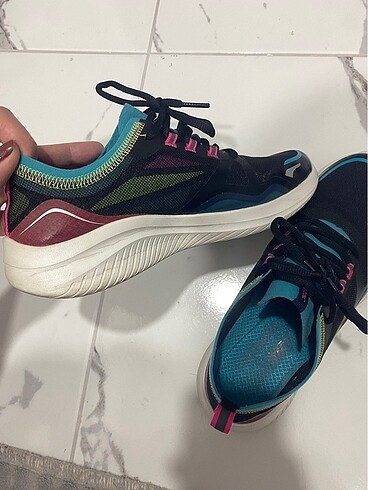 38,5 Beden Skechers