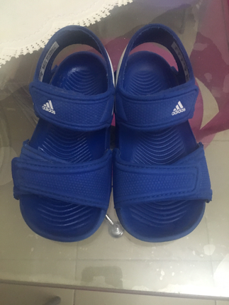 Adidas sandalet