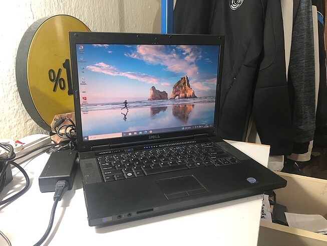 Dell SSD diskli 4gb ramli laptop