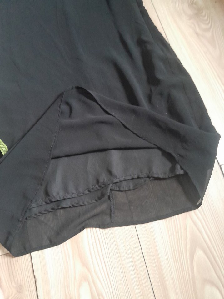 Siyah V Yaka Midi Elbise - Görsel 4