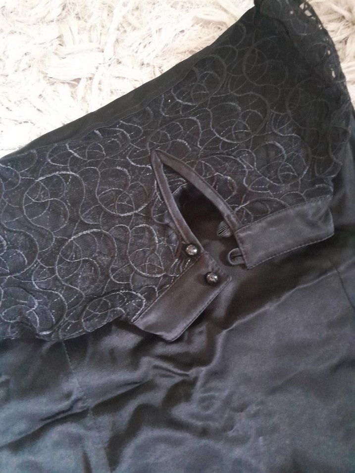 Dantel Detaylı Siyah Gotik Midi Elbise - Görsel 2