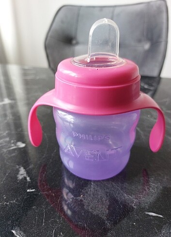 Damlatmaz biberon.1kez kullanildi yeni gibi.philips avent