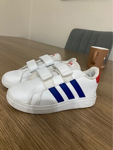 Adidas court model ayakkabı