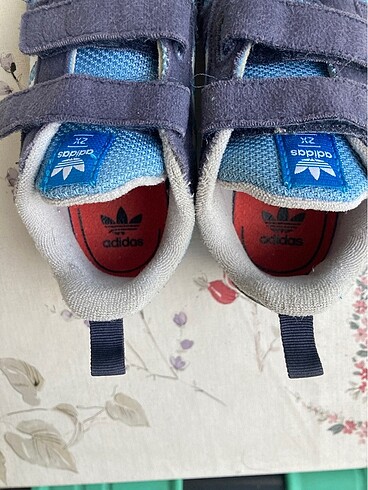 27 Beden 27 numara Adidas ayakkabı