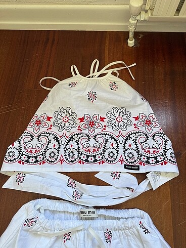 s Beden beyaz Renk Miu miu crop etek takım