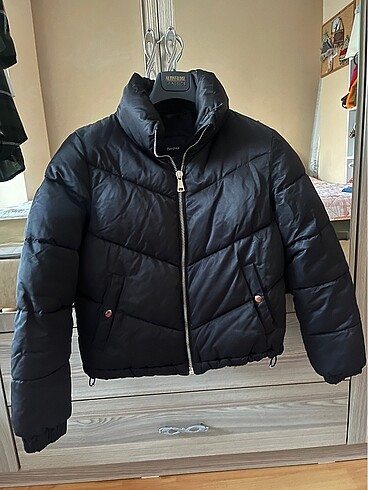 Bershka mont