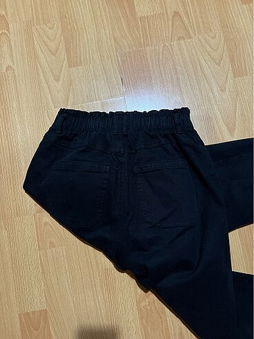 36 Beden Bershka siyah kot pantolon