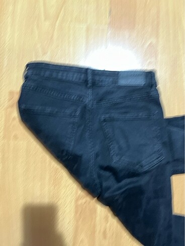 36 Beden siyah Renk Bershka siyah kot pantolon