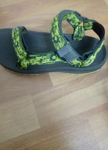 Teva erkek erkek sandallet