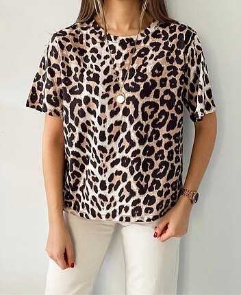 Leopar desenli tshirt