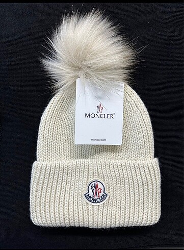 Moncler ponponlu bej rengi bere