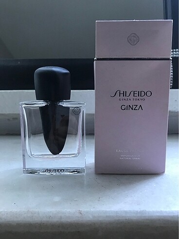 Shiseido parfüm şişesi