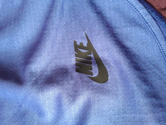 m Beden nike sort