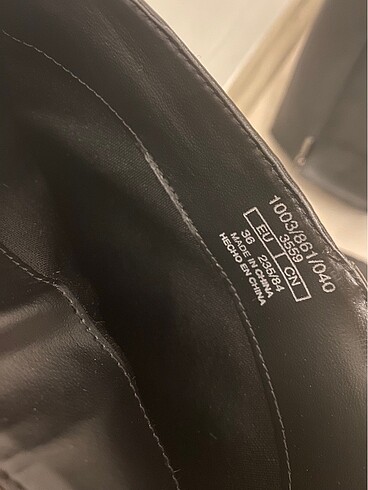 Bershka Bershka tırtıklı platform tabanlı çizme