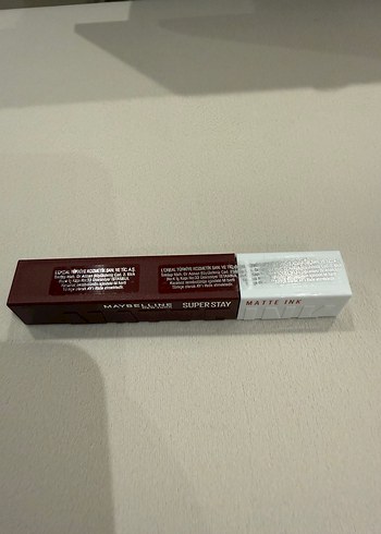 Maybelline Superstay Matte Ink Bordo Ruj - Görsel 3
