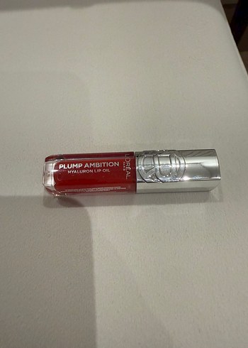 L'Oréal Plumb Ambition Kırmızı Parlak Dudak Yağı - Görsel 3