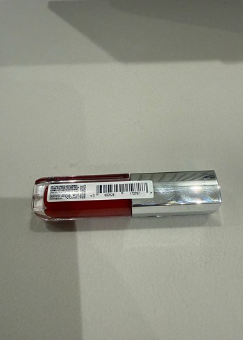 L'Oréal Plumb Ambition Kırmızı Parlak Dudak Yağı - Görsel 2