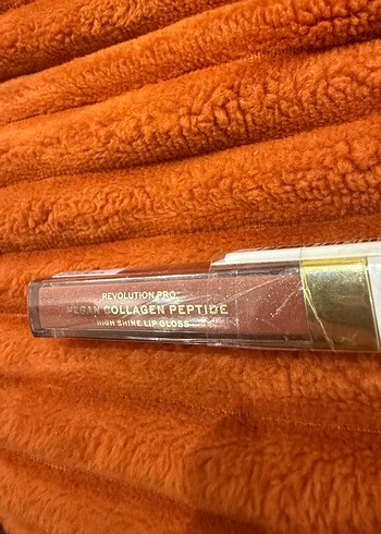 Revolution Pro Vegan Kollajen Parlak Dudak Parlatıcısı - Görsel 3